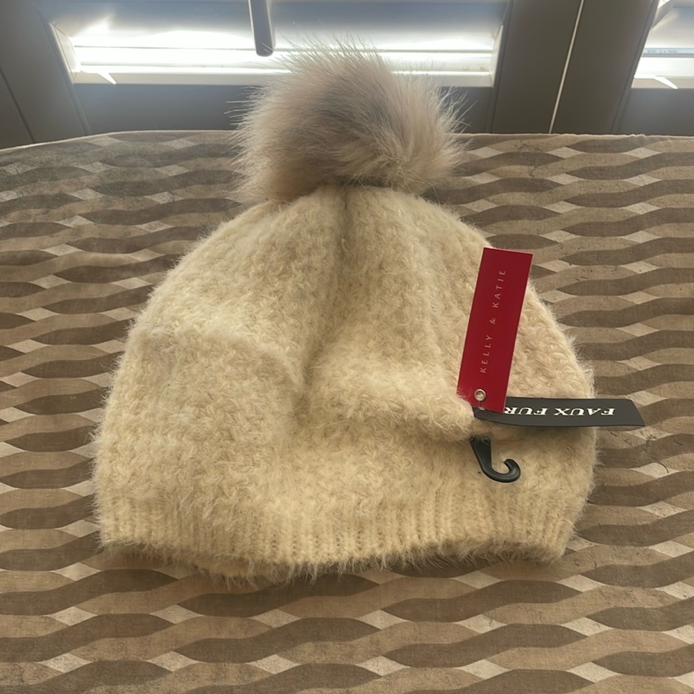 Kelly & Katie pom pom beanie